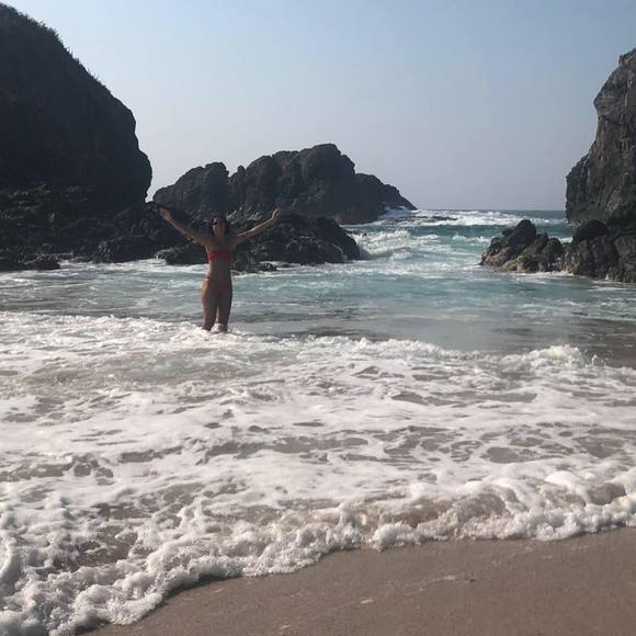 Meet your Posher, Raphaella - Picture 1 of 1